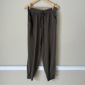 DYNAMITE Olive Green Drawstring Gold Buckle Tapered Pants - Size Medium